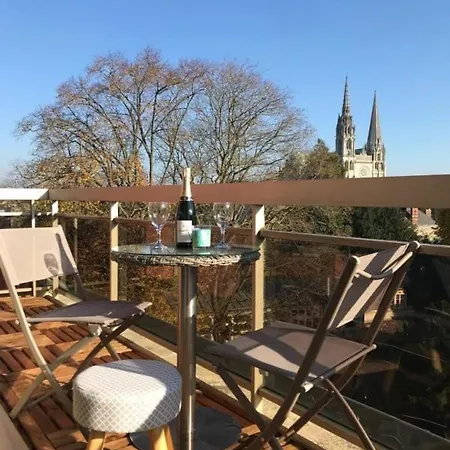 Appartement Avec Parking Et Balcon Vue Cathedrale Chartres Buitenkant foto